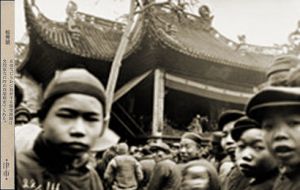 【松秀班】津市江南会馆戏台（1914年腊月二十七，芬兰大主教Hannu Haahti 摄影）